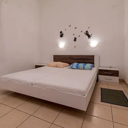 Preiswertes Familienapartment Nur 100 Meter Zum Mit Privater Terrasse Apartmán