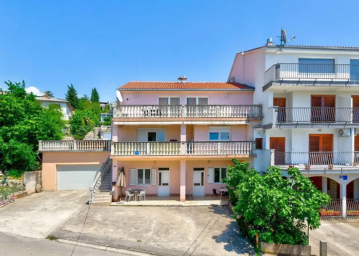 Preiswertes Familienapartment Nur 100 Meter Zum Mit Privater Terrasse * קריקווניצה